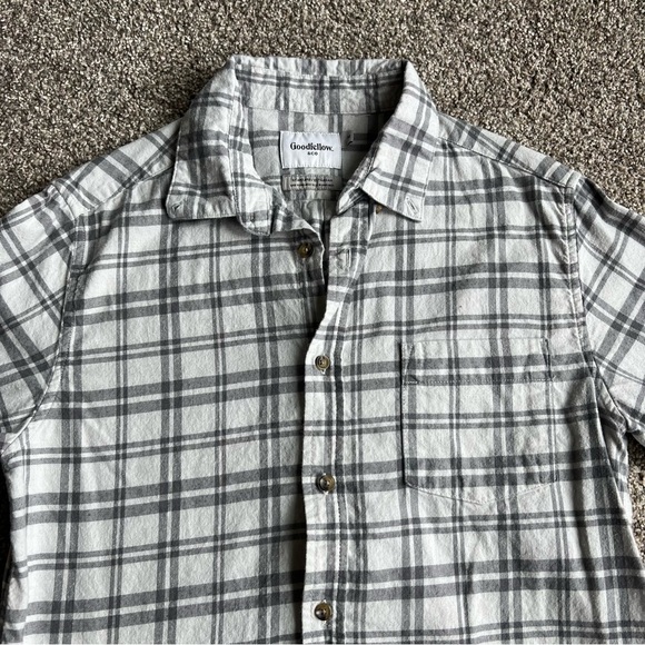 Goodfellow Gray/White Flannel Long Sleeve Button Up, Size Medium - Picture 2 of 8